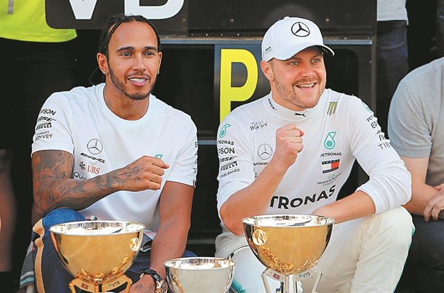 Ανετο 1-2 για τη Μercedes-Βenz