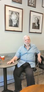 «Κράτησα την κορδέλα από το φέρετρο του Σεφέρη»