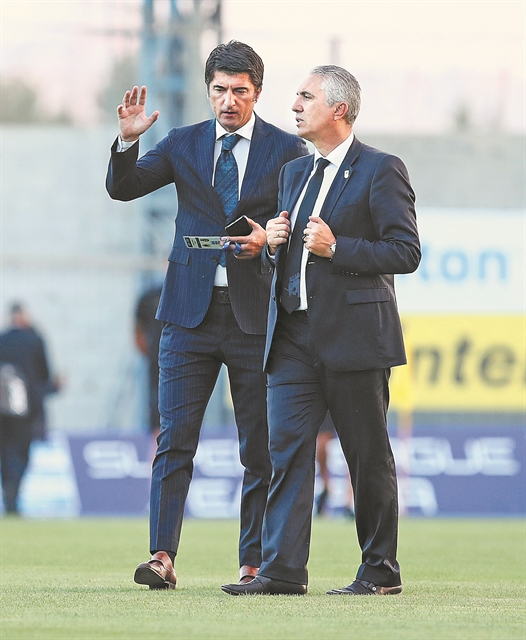 Στην αγορά για κόουτς