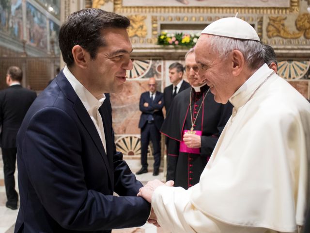 Συνάντηση Τσίπρα με τον Πάπα Φραγκσίκο στη Ρώμη