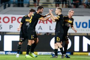 Στις καθυστερήσεις η ΑΕΚ 3-2 τον Αστέρα στην Τρίπολη