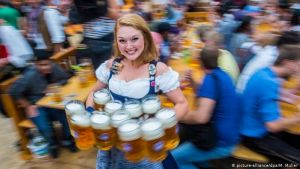 Oktoberfest: Γιορτή της μπύρας και του τζίρου