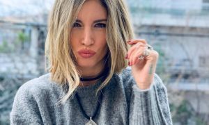 Είδαμε την Αθηνά Οικονομάκου άβαφη και πάθαμε πλάκα