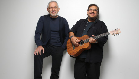 Μαχαιρίτσας: Θα ήθελα να τραγουδά μαζί μου η Joan Baez!