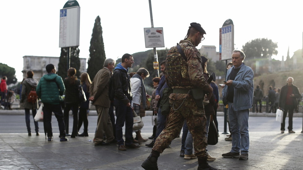Επίθεση με ψαλίδι σε στρατιώτη στο Μιλάνο