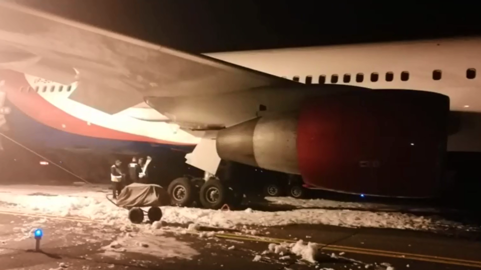 Ανώμαλη προσγείωση στη Σιβηρία για Boeing 767 που έπιασε φωτιά