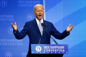 Ο Μπάιντεν χάνει έδαφος στην κούρσα για το χρίσμα των Δημοκρατικών