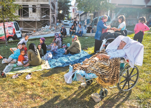 Ο νέος σεισμός ξύπνησε μνήμες στην Τουρκία