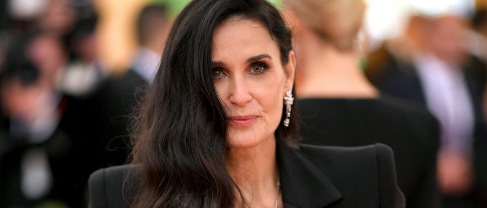 Ντέμι Μουρ: Η μητέρα μου με εκπόρνευσε για 500 δολάρια