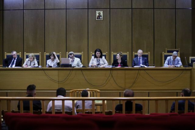 Δίκη Χρυσής Αυγής: Εισαγγελική πρόταση απαλλαγής των κατηγορουμένων για την επίθεση στο «Συνεργείο»