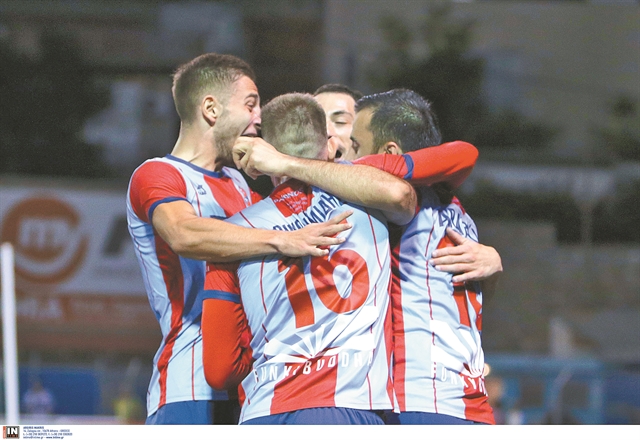 Ορθιος στη Λαμία