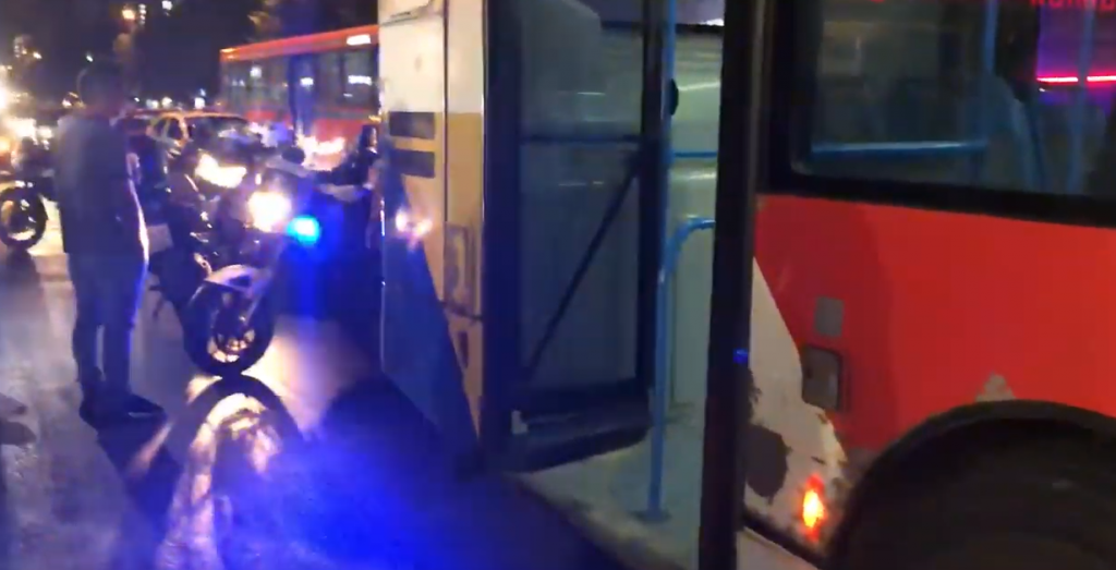 Αγρια συμπλοκή μεταναστών μέσα σε λεωφορείο του ΟΑΣΘ – Κινδύνεψαν οι επιβάτες