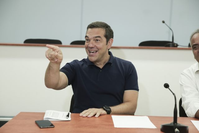 Τσίπρας: Αφελής η πρωτοβουλία Μητσοτάκη για το δανεισμό των Μαρμάρων