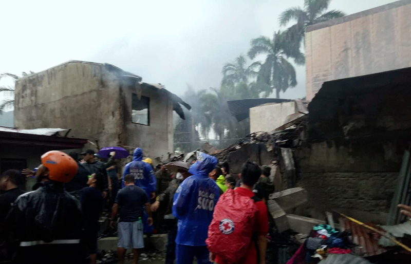 Οκτώ νεκροί από πτώση αεροσκάφους στις Φιλιππίνες