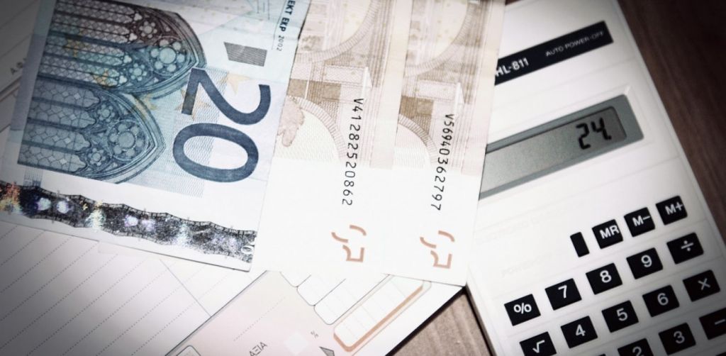 Πότε θα δοθούν οι αυξήσεις και τα αναδρομικά