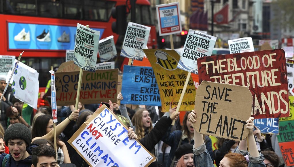 Ο πήχης ανέβηκε ψηλά