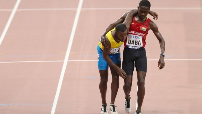 Ντόχα : Ο συγκλονιστικός τερματισμός δύο αθλητών
