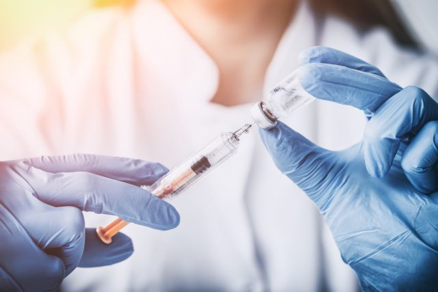 Εμβόλια – τσιρότα διώχνουν τις βελόνες