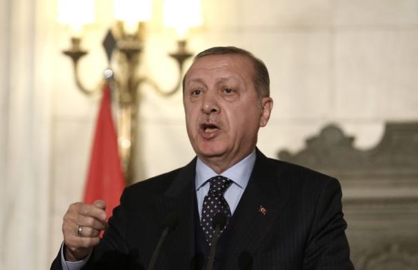 Τον χαβά του για το προσφυγικό ο Ερντογάν: Δώστε χρήματα ή ανοίγουμε τις πύλες