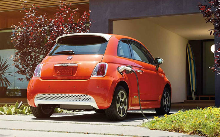 FIAT: Πότε βγαίνουν στους δρόμους τα υβριδικά και τα ηλεκτρικά της μοντέλα