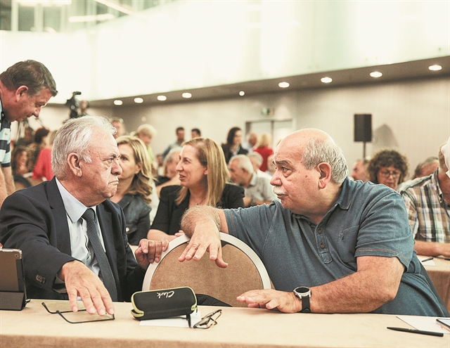 Η αυτοκριτική απειλεί τη συνοχή του ΣΥΡΙΖΑ