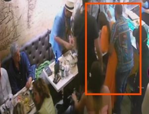 Υπάλληλος σουβλατζίδικου στη Μύκονο σώζει πελάτισσα από πνιγμό