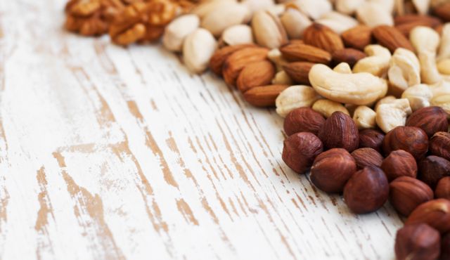 Οι ξηροί καρποί μειώνουν τον κίνδυνο εμφράγματος και εγκεφαλικού
