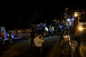 Τι υποστηρίζει ο οδηγός της νταλίκας που δίπλωσε στο Δαφνί