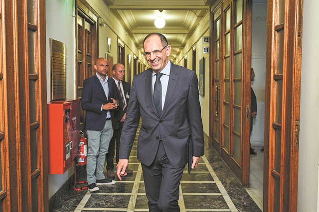 Νέο μοντέλο ελέγχου και στην Αυτοδιοίκηση