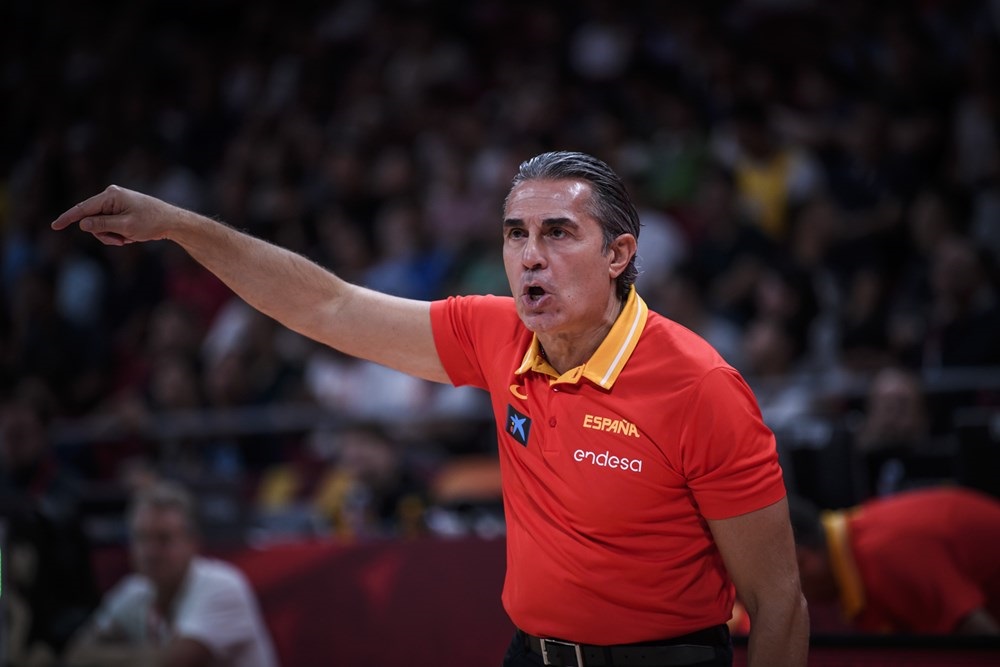 Σκαριόλο: «Οι παίκτες της Ισπανίας δίνουν μαθήματα ζωής στις νεότερες γενιές»