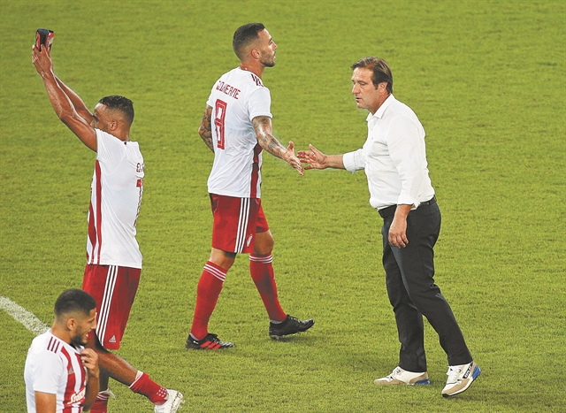 Εμφάνιση – πυξίδα ενόψει Ερυθρού Αστέρα