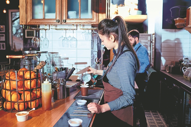 Το Λευκό Μητρώο ανοίγει τον δρόμο για τη μείωση των εισφορών