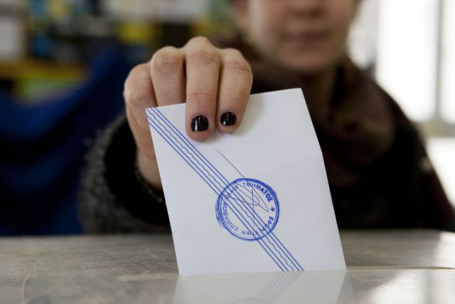 Ψήφος αποδήμων : Πού οφείλεται ο πόλεμος κυβέρνησης – ΣΥΡΙΖΑ