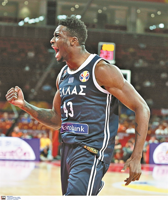 «Ο Γιάννης είναι πολύ υπερήφανος για όλους μας»