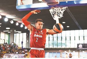 Ασκήσεις επί χάρτου χωρίς τους διεθνείς