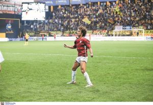 Ο ζογκλέρ των κραυγαλέων αντιθέσεων