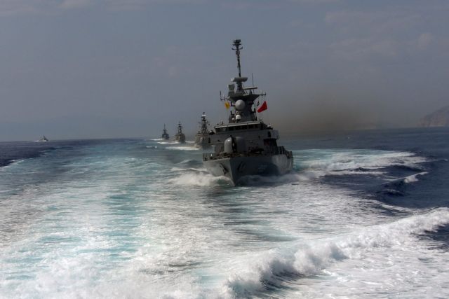 «Τσαμπουκάς» στο Αιγαίο: Τουρκικό drone πάνω από ελληνικά πολεμικά πλοία