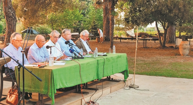 Εις πείσμα της κοινωνίας της…