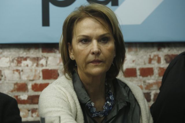 Ρεπούση : Μετά τα θρησκευτικά τα έβαλε και με τις εικόνες ηρώων του ’21