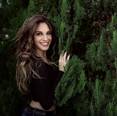 Δείτε το εντυπωσιακό μοντέλο που έγινε γιατρός