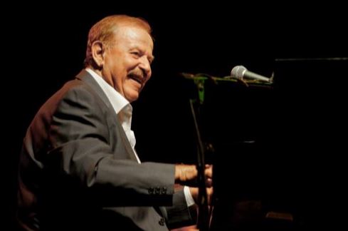 Λίνα Μενδώνη: «Ο Γιάννης Σπανός γνώριζε πώς να αγγίζει την καρδιά»