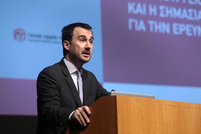 Χαρίτσης : Η κυβέρνηση δεν μπορεί να διαχειριστεί το προσφυγικό | tanea.gr