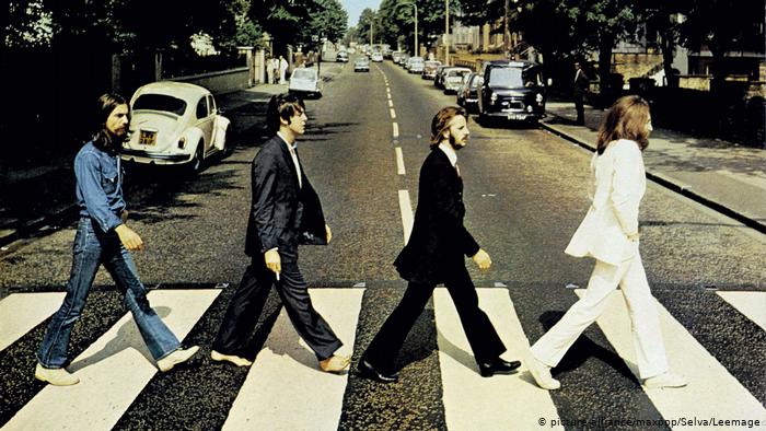 Στην κορυφή των charts ξανά το θρυλικό Abbey Road των Beatles