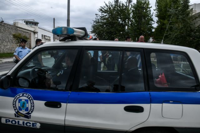 Κουκουλοφόροι λήστεψαν ηλικιωμένη