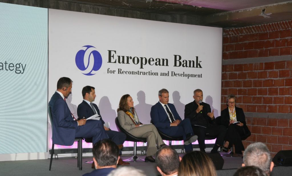 Ο Δήμαρχος Πειραιά στην Ημερίδα Ανασυγκρότησης και Ανάπτυξης