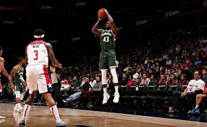 Νίκη, χωρίς τον Γιάννη, για τους Μπακς στην Ουάσινγκτον