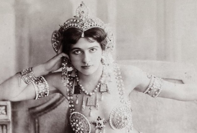 Μάτα Χάρι : Η θυελλώδης ζωή της «διπλής» κατασκόπου