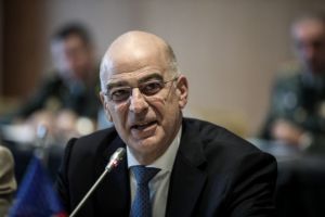 Δένδιας : Κυρώσεις στις χώρες που αρνούνται χέρι βοηθείας στο προσφυγικό