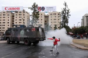 Χιλή : Αναδιπλώνεται ο Πινιέρα – Ήρθη η κατάσταση εκτάκτου ανάγκης