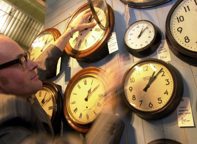 Αλλαγή ώρας : Η εφιαλτική στιγμής για τον συλλέκτη των 5.000 ρολογιών